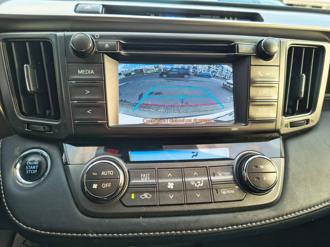 TOYOTA RAV4 2.2 DIESEL UNICOPROPRIETARIO LOUNGE