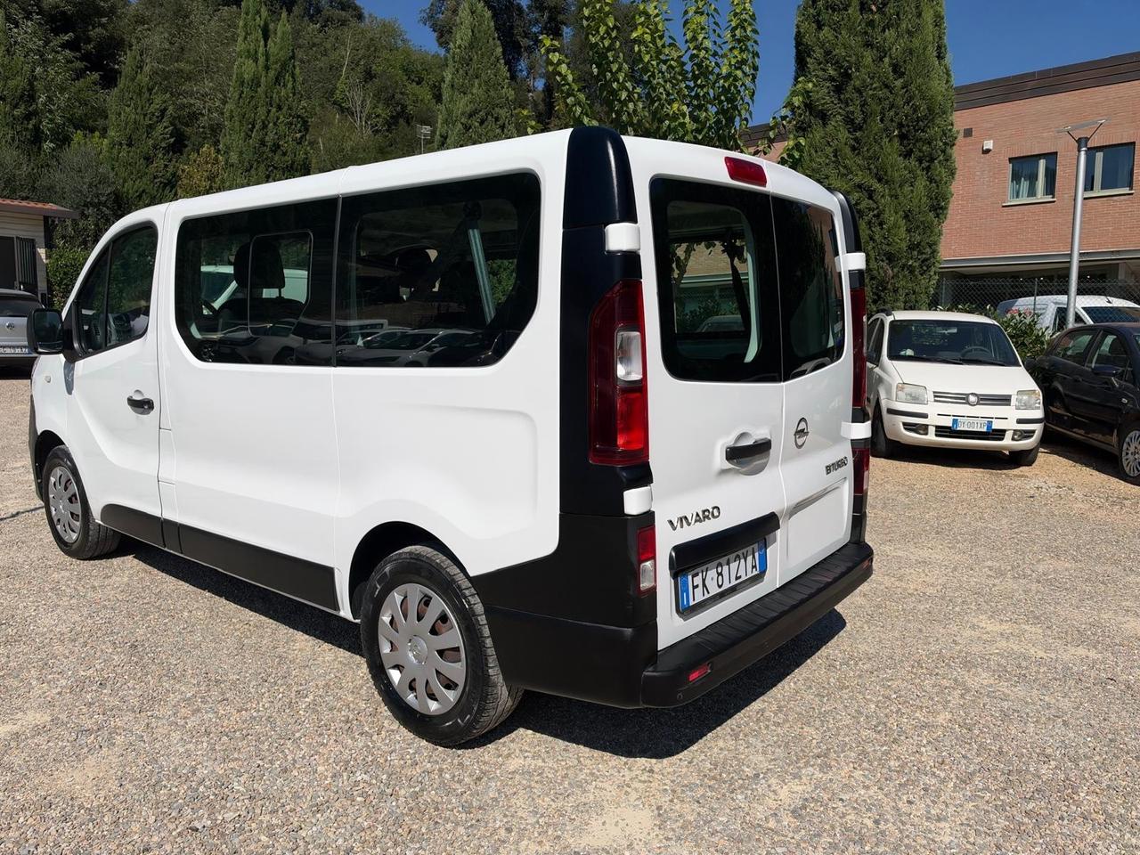 Opel Vivaro 1.6 Diesel // 9 Posti