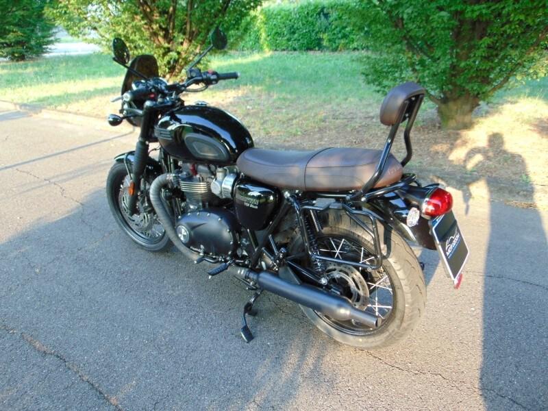 Triumph Bonneville T120 Black