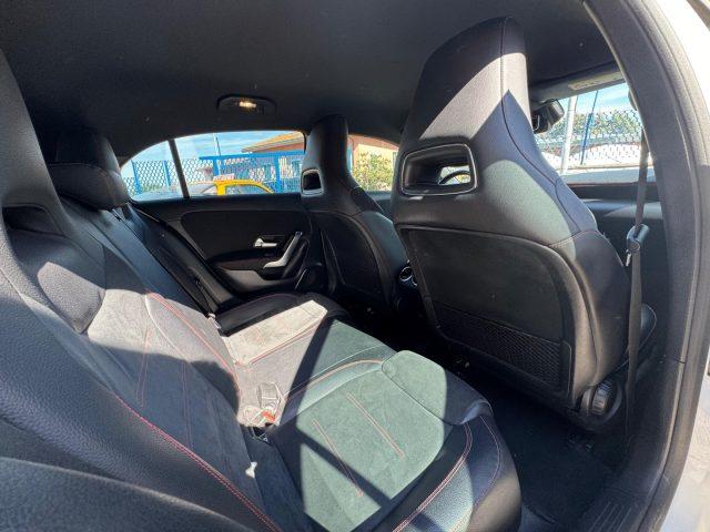 MERCEDES-BENZ A 180 d Automatic Premium