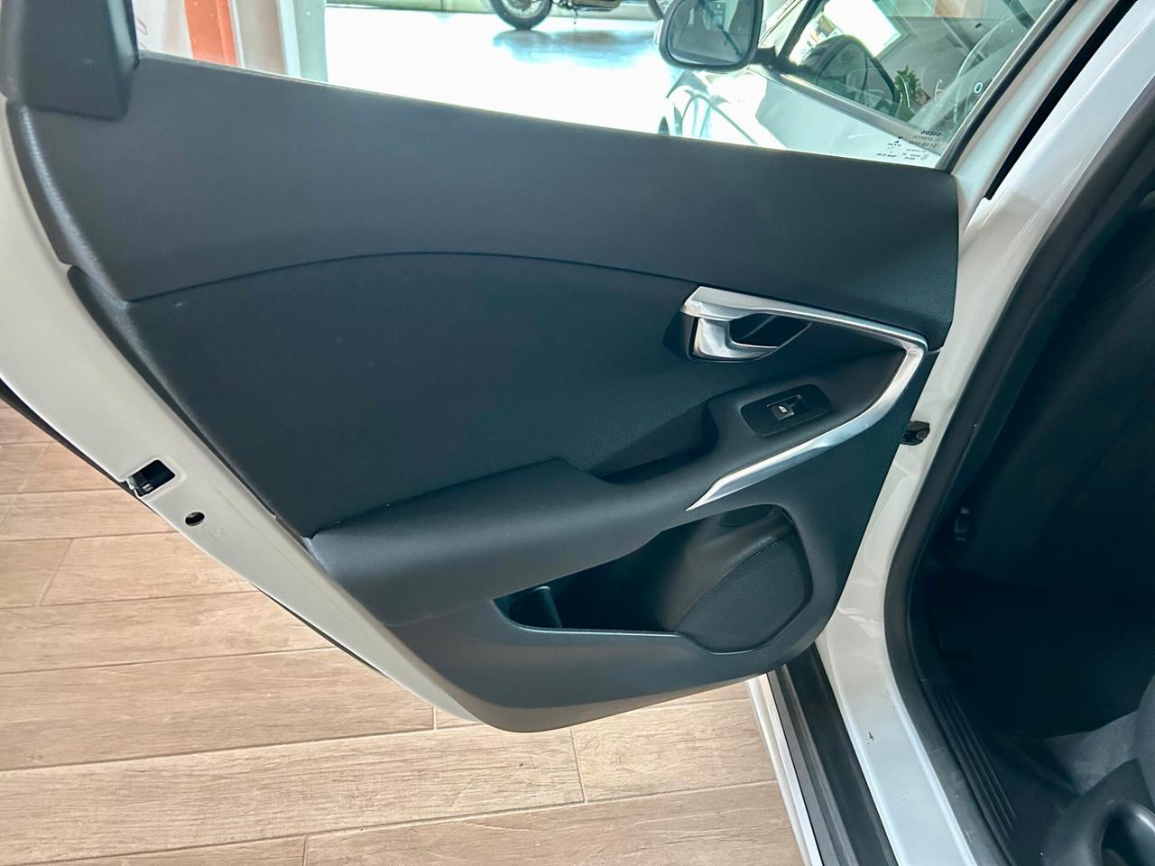 Volvo V40 Cross Country D2 Momentum