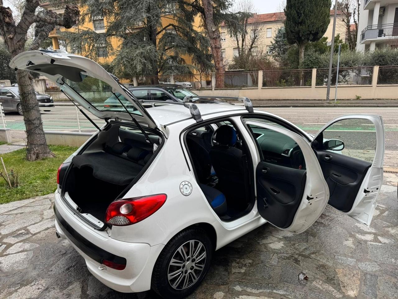 PEUGEOT 206 Plus 1.1 60cv 5p. GENERATION ECO GPL