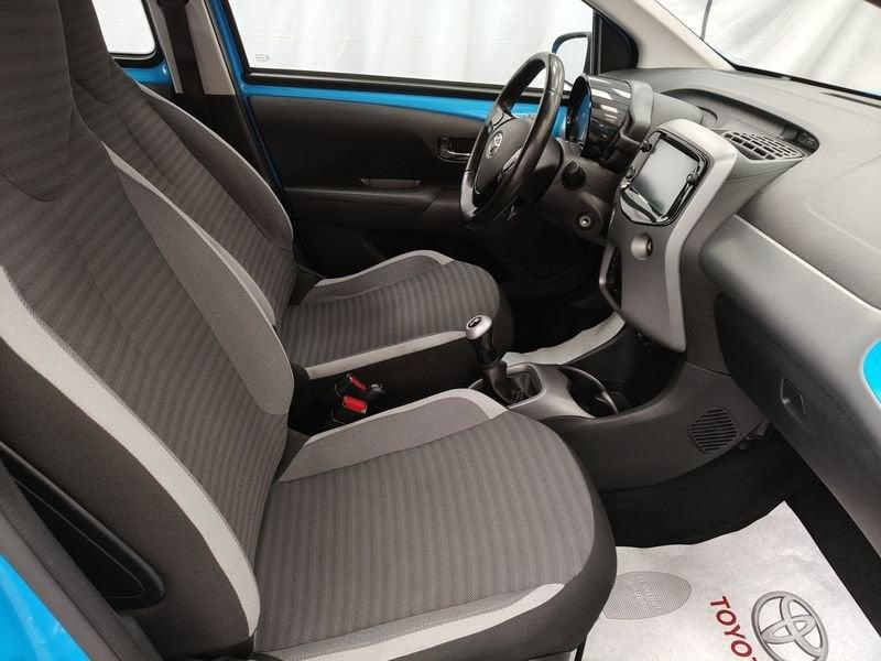 Toyota Aygo Connect 1.0 VVT-i 72 CV 5 porte x-play