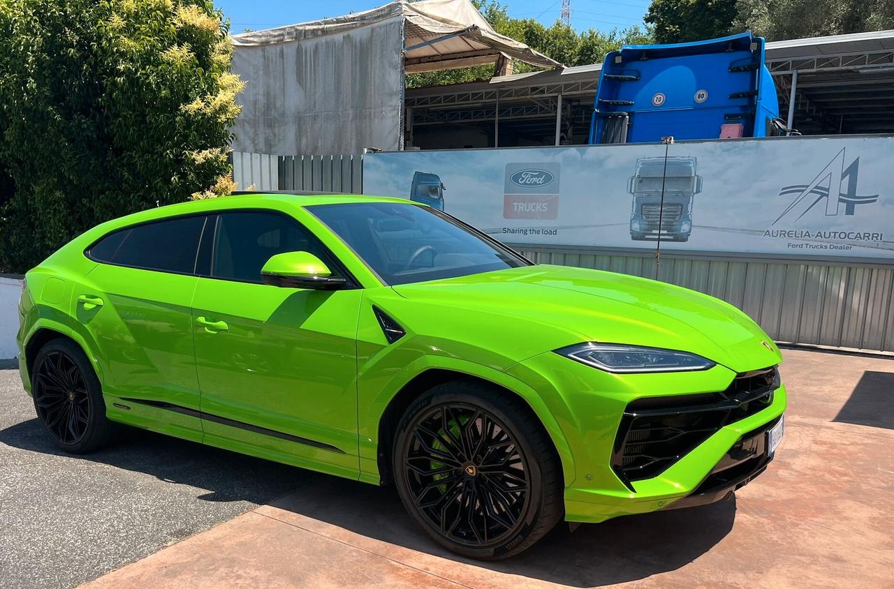 Lamborghini USUS SE 799 cv