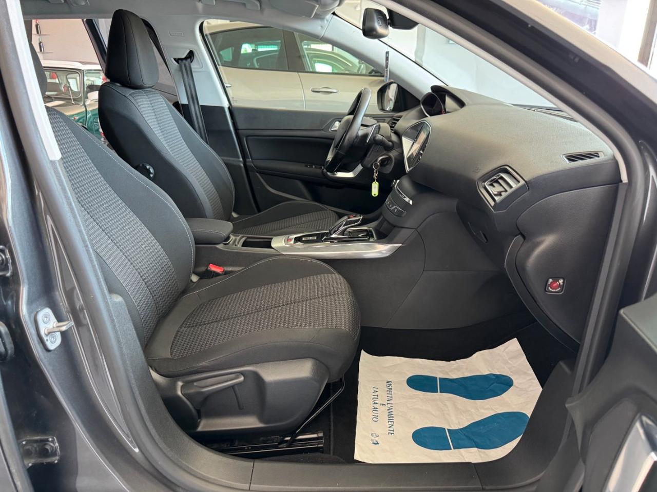 Peugeot 308 Station Wagon 308 SW 1.5 bluehdi Style 130cv eat8 Tagliandi