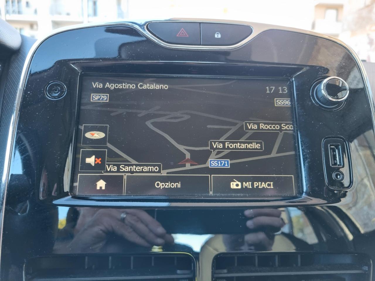 Renault Clio 1.2 75CV 5 porte Costume National