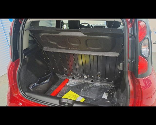 FIAT New Panda 1.0 firefly hybrid Cross s&s 70cv 5p.ti