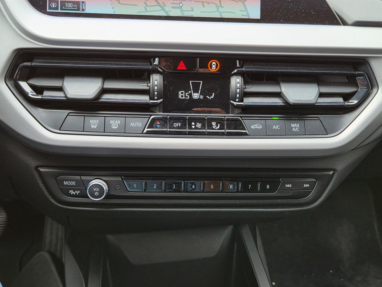 Bmw 116 116d 5p. Business Advantage