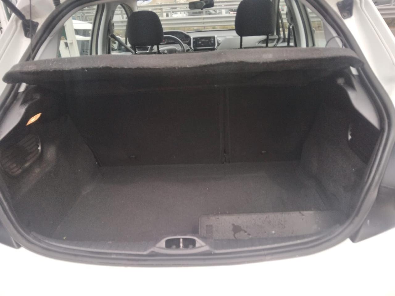 Peugeot 208 1.2 benzina Allure 2015