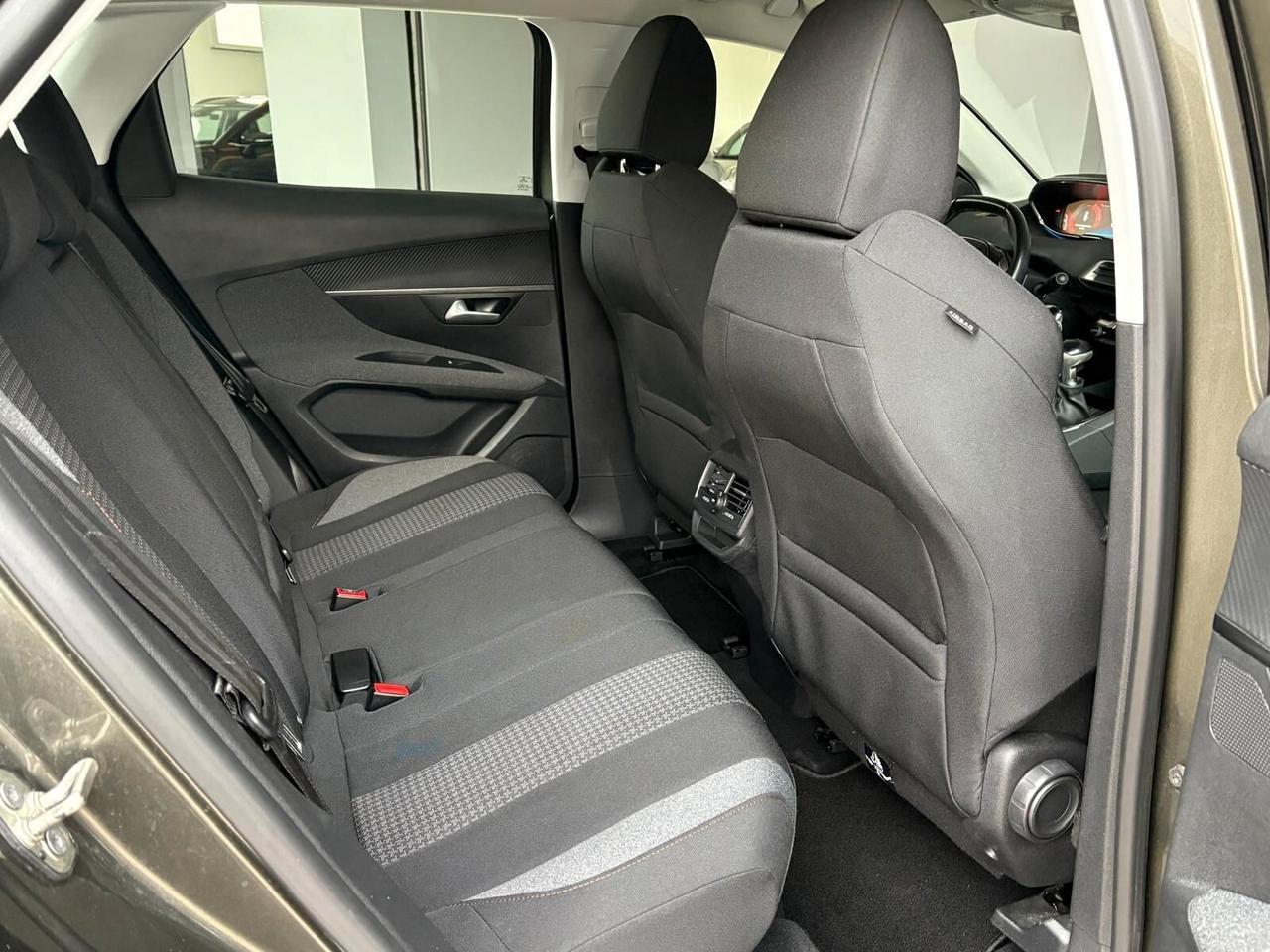 Peugeot 3008 BlueHDi 130 S&S Active