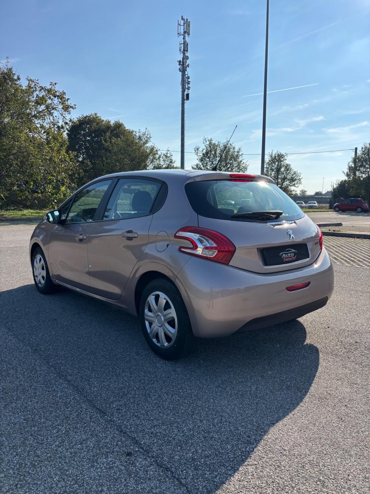 Peugeot 208 1.2 VTi 82 CV 5 porte Allure
