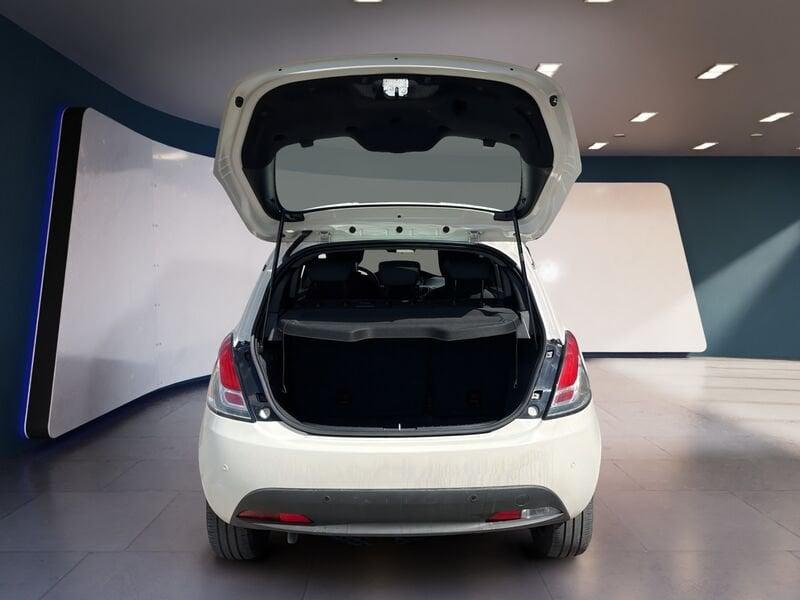Lancia Ypsilon III 2021 1.0 hybrid Silver s&s 70cv