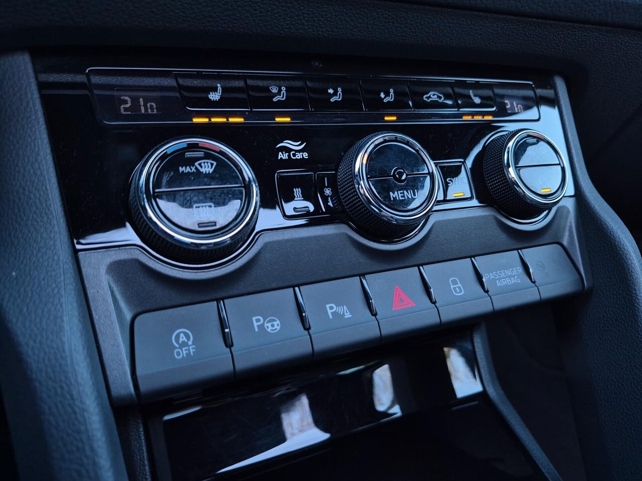 Skoda Kodiaq 2.0 TDI SPORTLINE DSG 4X4 TETTO APRIBILE MATRIX