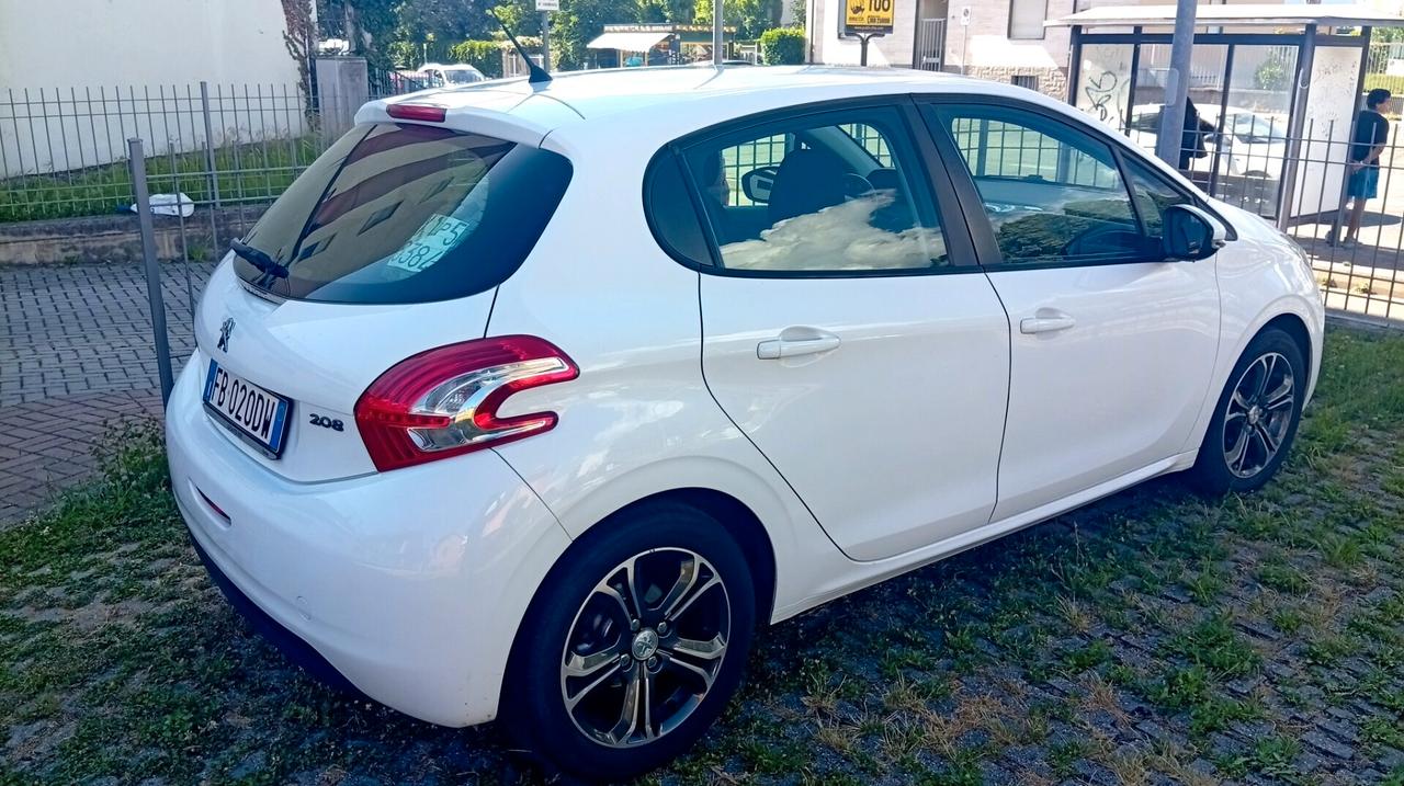 Peugeot 208 1.4 VTi 95 CV 5p. GPL Distr a catena Nuova