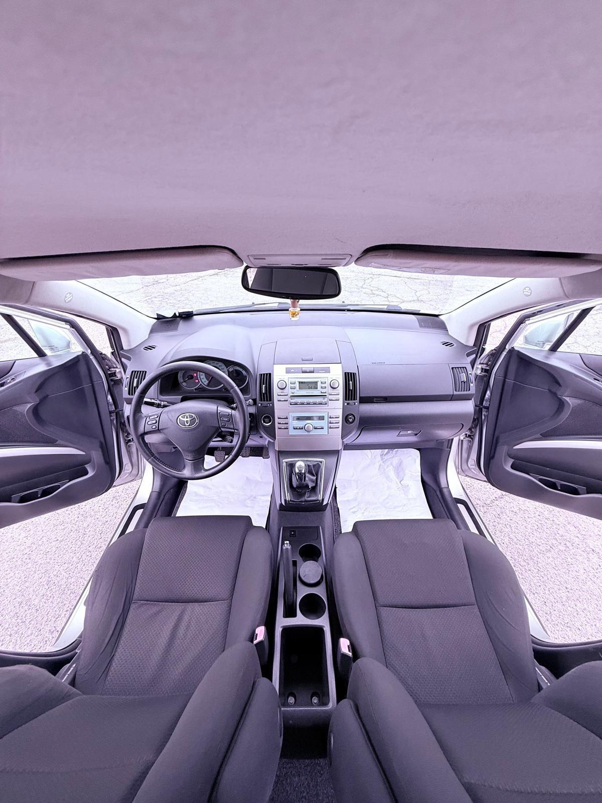 Toyota Corolla Verso 2.2 16V D-4D D-Cat