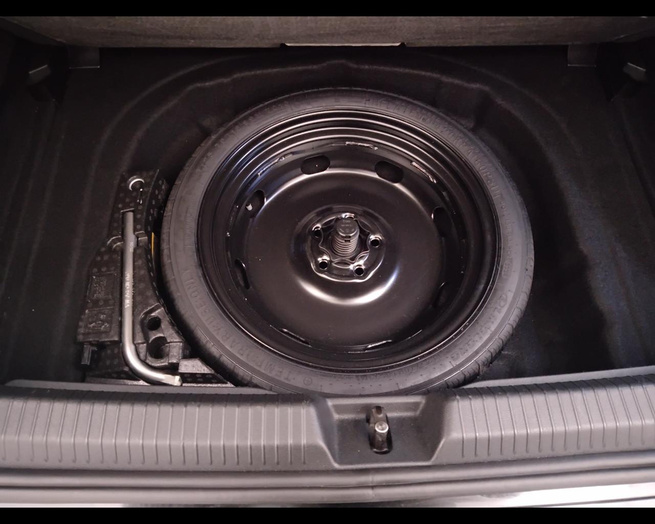 VOLKSWAGEN Golf VIII 2024 - Golf 2.0 tdi Life 115cv