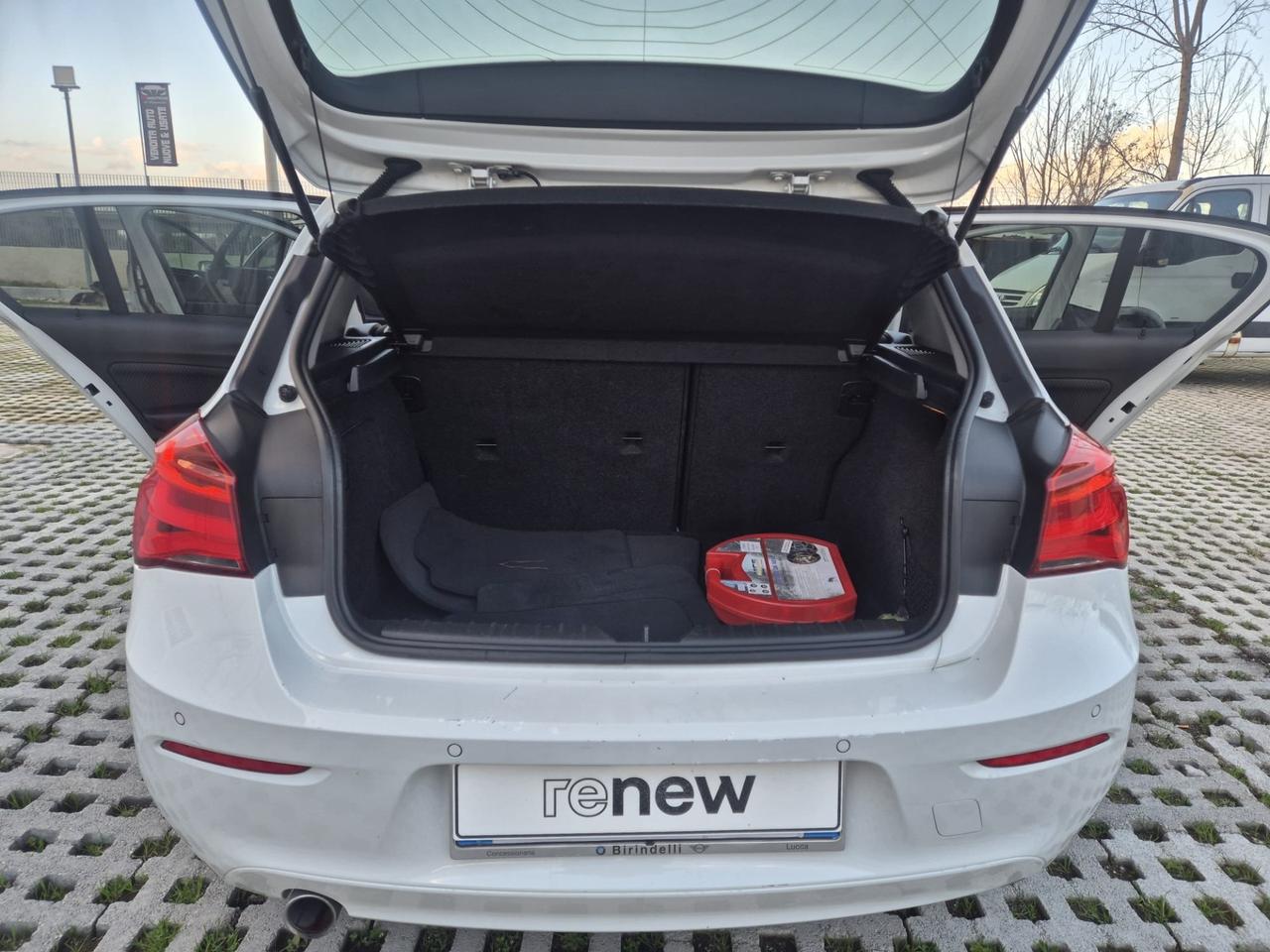 Bmw 116d 5p. SPORT 2017