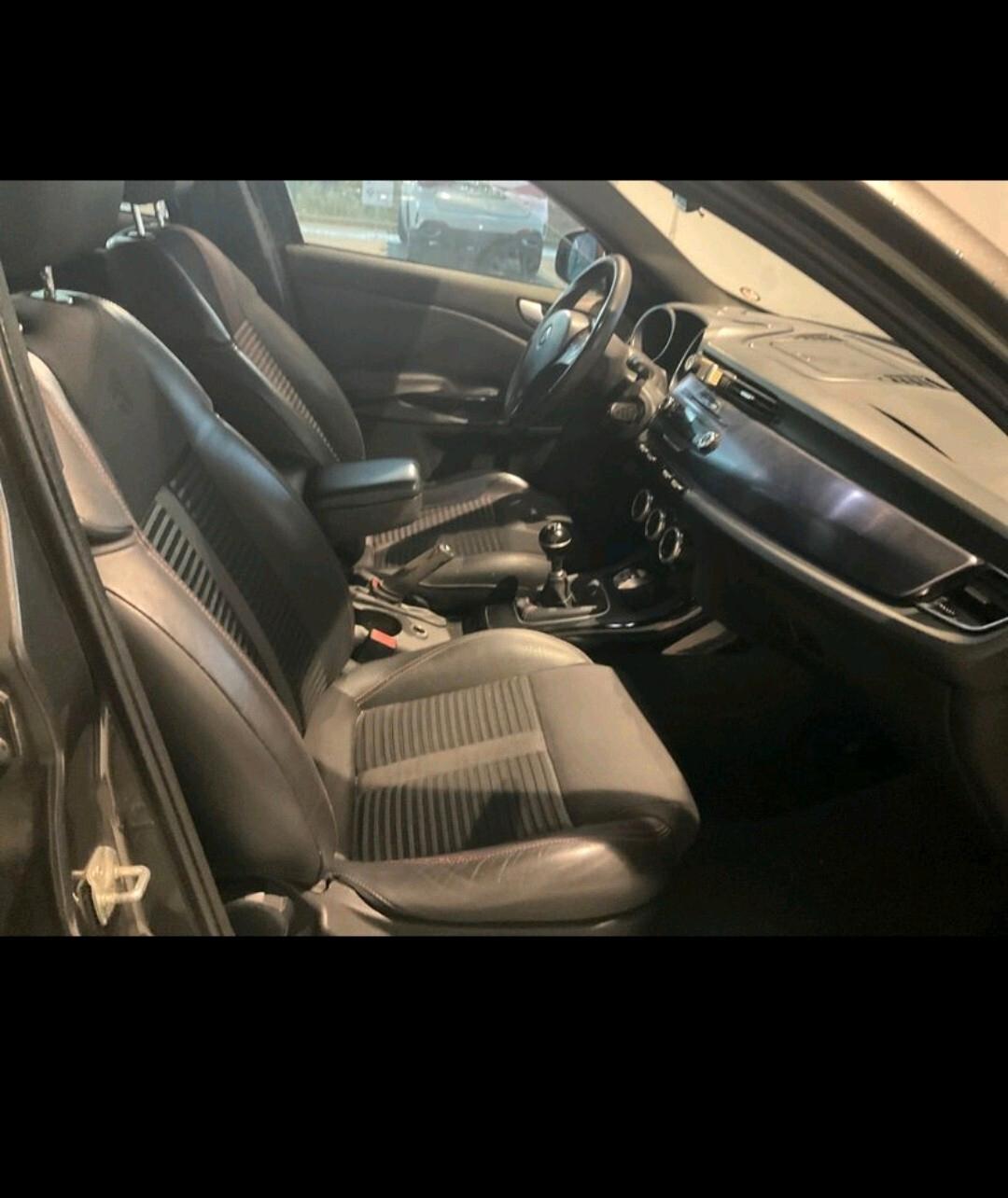 Alfa Romeo Giulietta 2.0 JTDm-2 140 CV Exclusive 2011