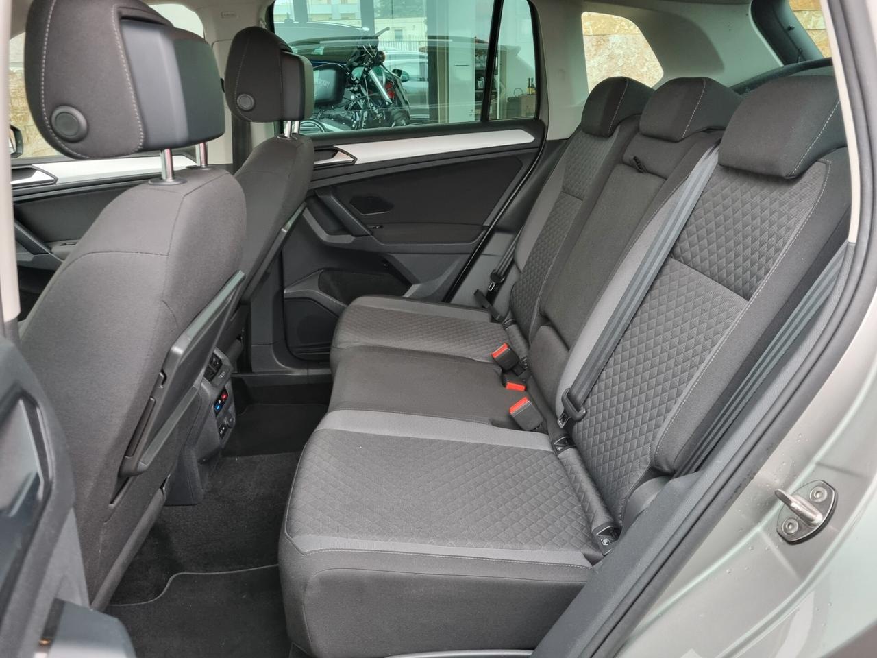 Volkswagen Tiguan 2.0 TDI SCR DSG Business BlueMotion Technology