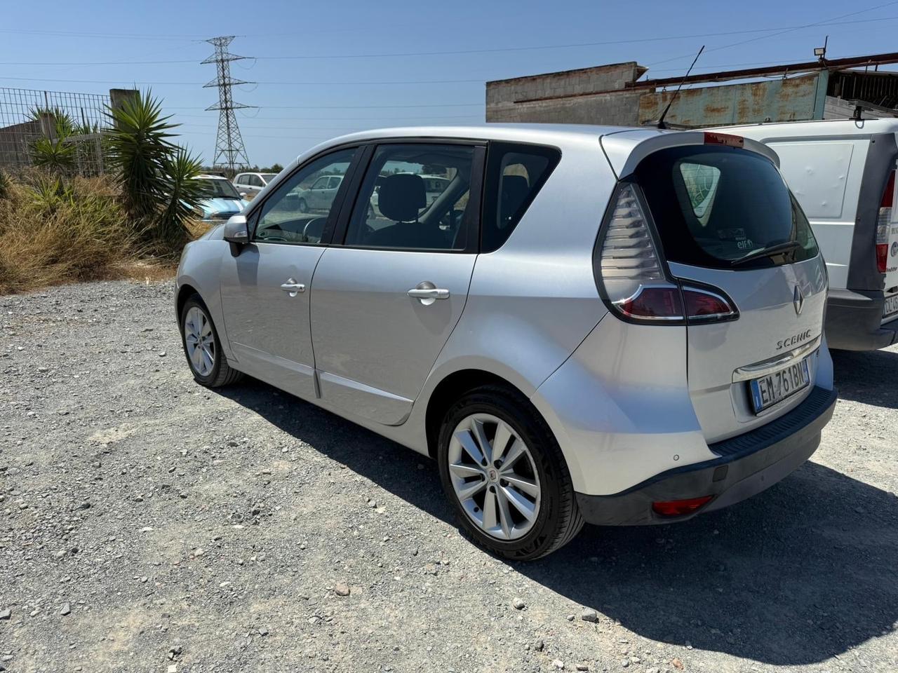 Renault Scénic XMod 1.5 dCi 110CV- Navigatore-Neopatentati