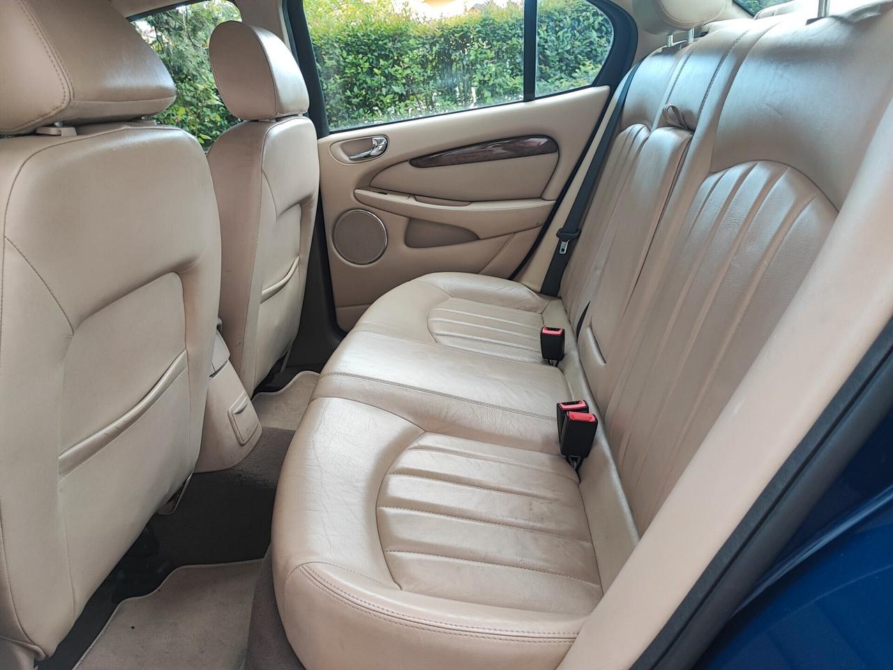 Jaguar X-Type 2.5 Benz/ GPL V6 24V 4x4