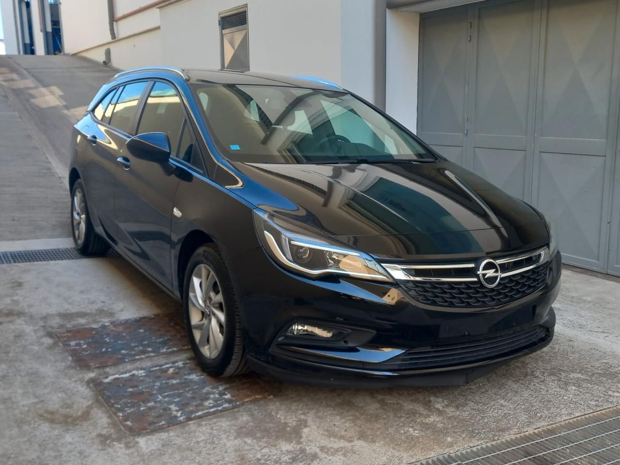 Opel Astra 1.6 CDTi 110CV Start&Stop Sports Tourer Innovation 2019