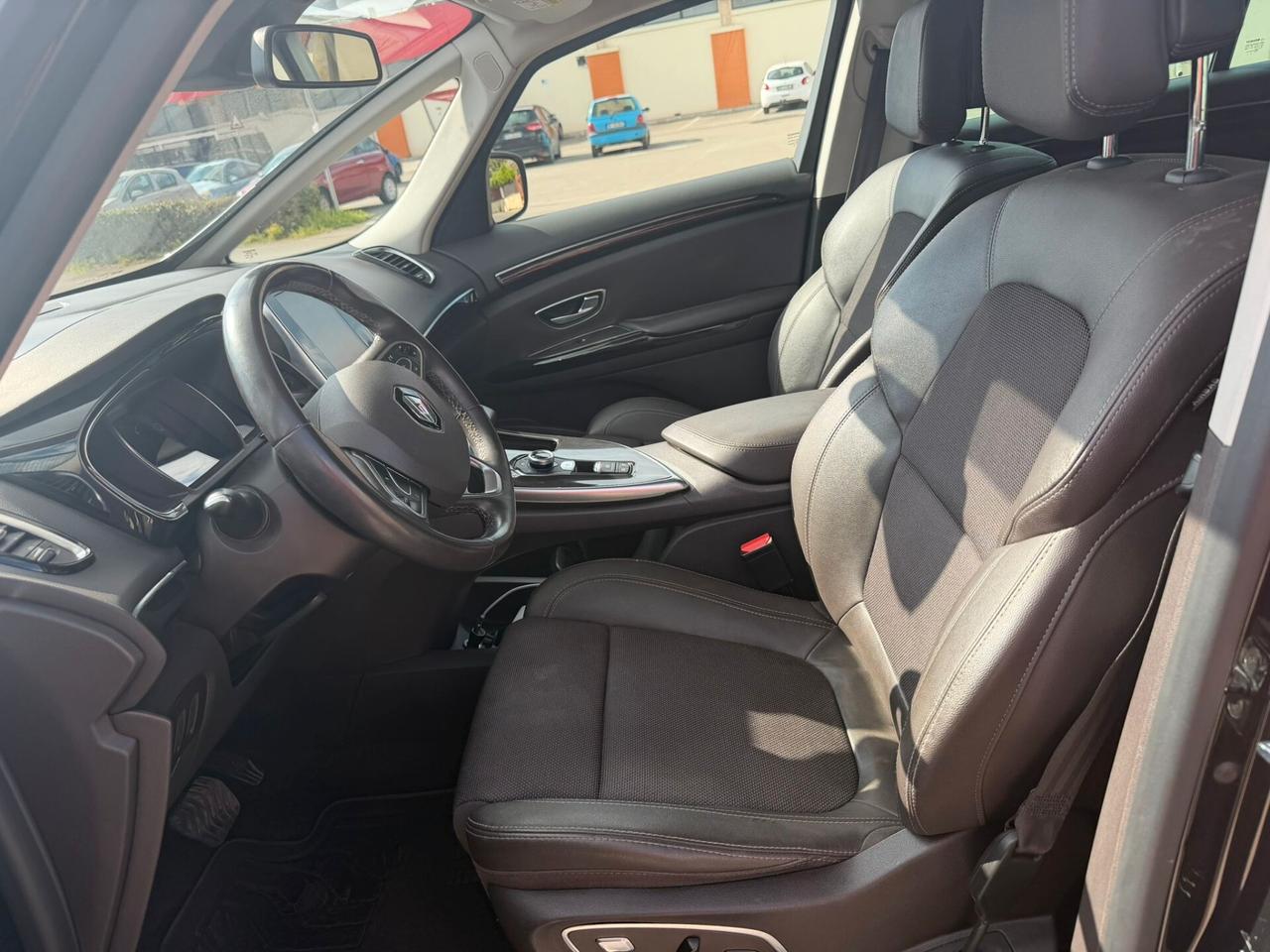 Renault Espace dCi 160CV - diesel - 2017