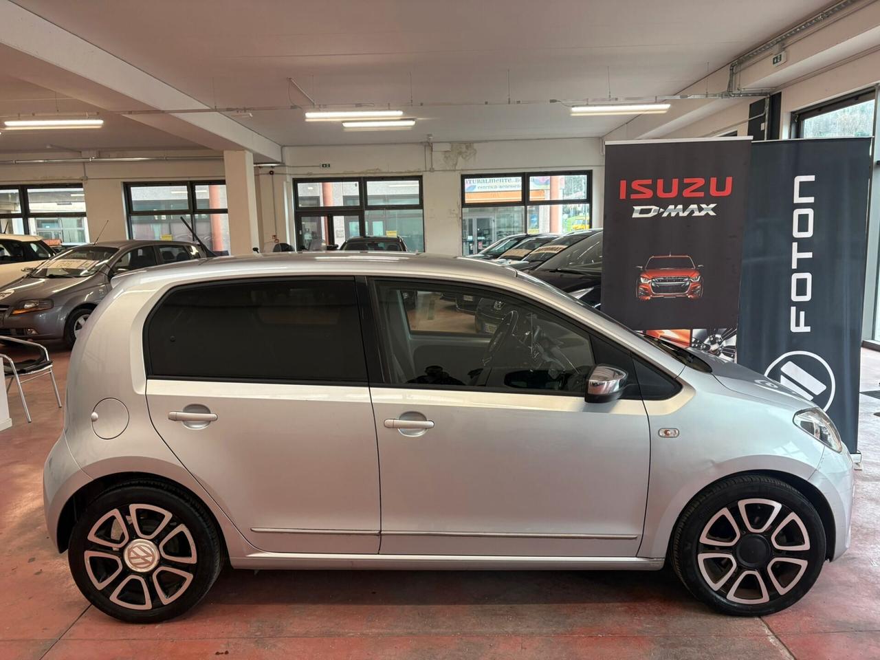 VOLKSWAGEN UP 1000 benzina CV 75 Km 41.384 certificati PER NEOPATENTATI Garanzia 12 mesi