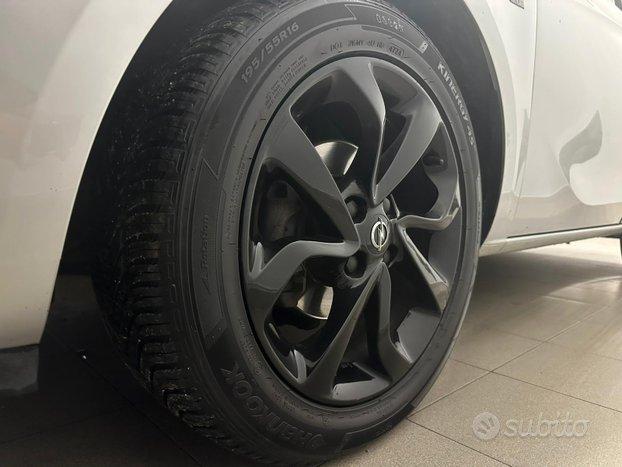 Opel Corsa 1.4 90CV 120 Anniversario Bi-color