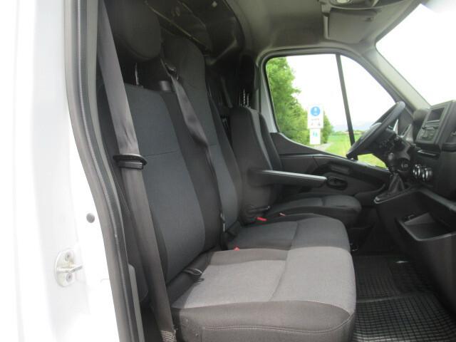 Nissan Interstar 2.3 dCi 135cv P.M.T.M. (L2H2)