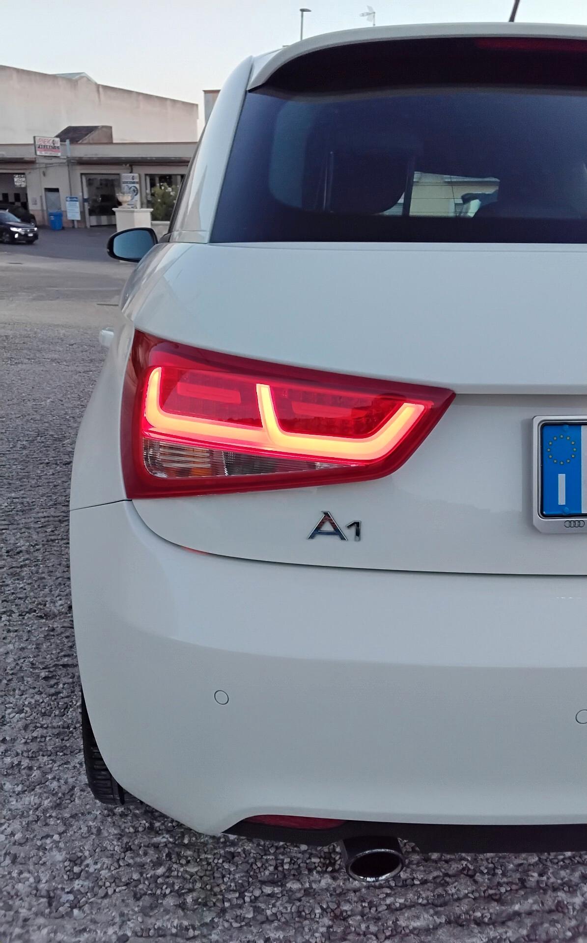 Audi A1 1.2 TFSI S line edition
