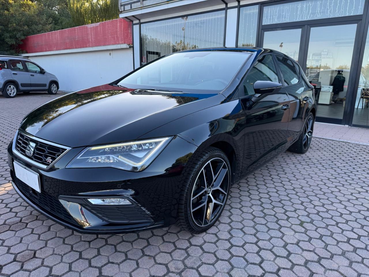 Seat Leon 1.5 TGI DSG 5p. FR