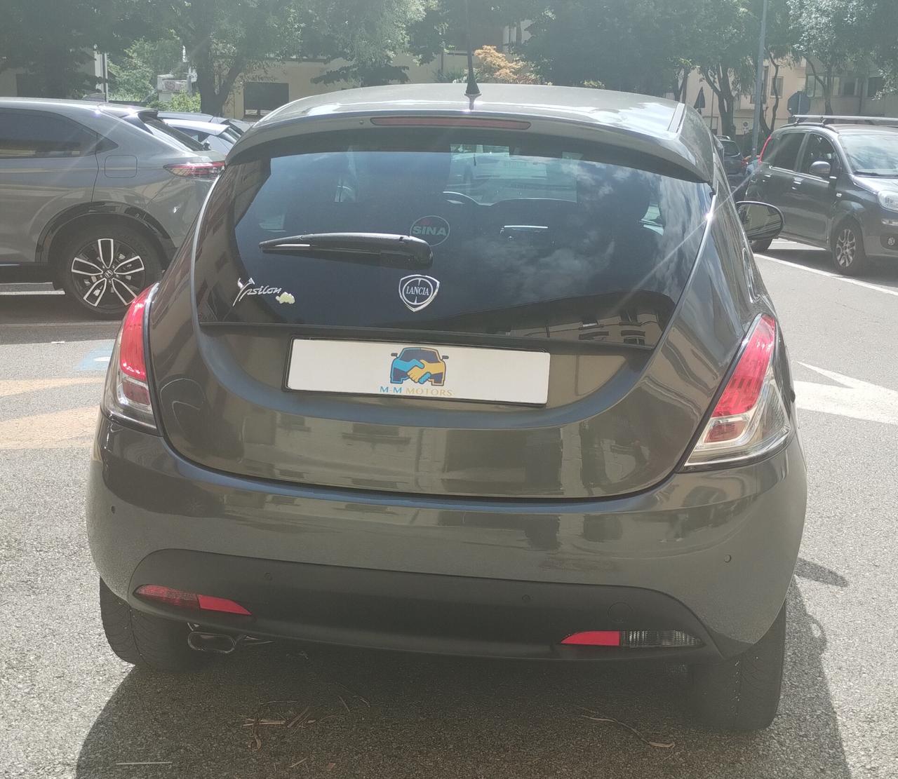 Lancia Ypsilon 1.2 69 CV 5 porte Elefantino NEOPATENTATI