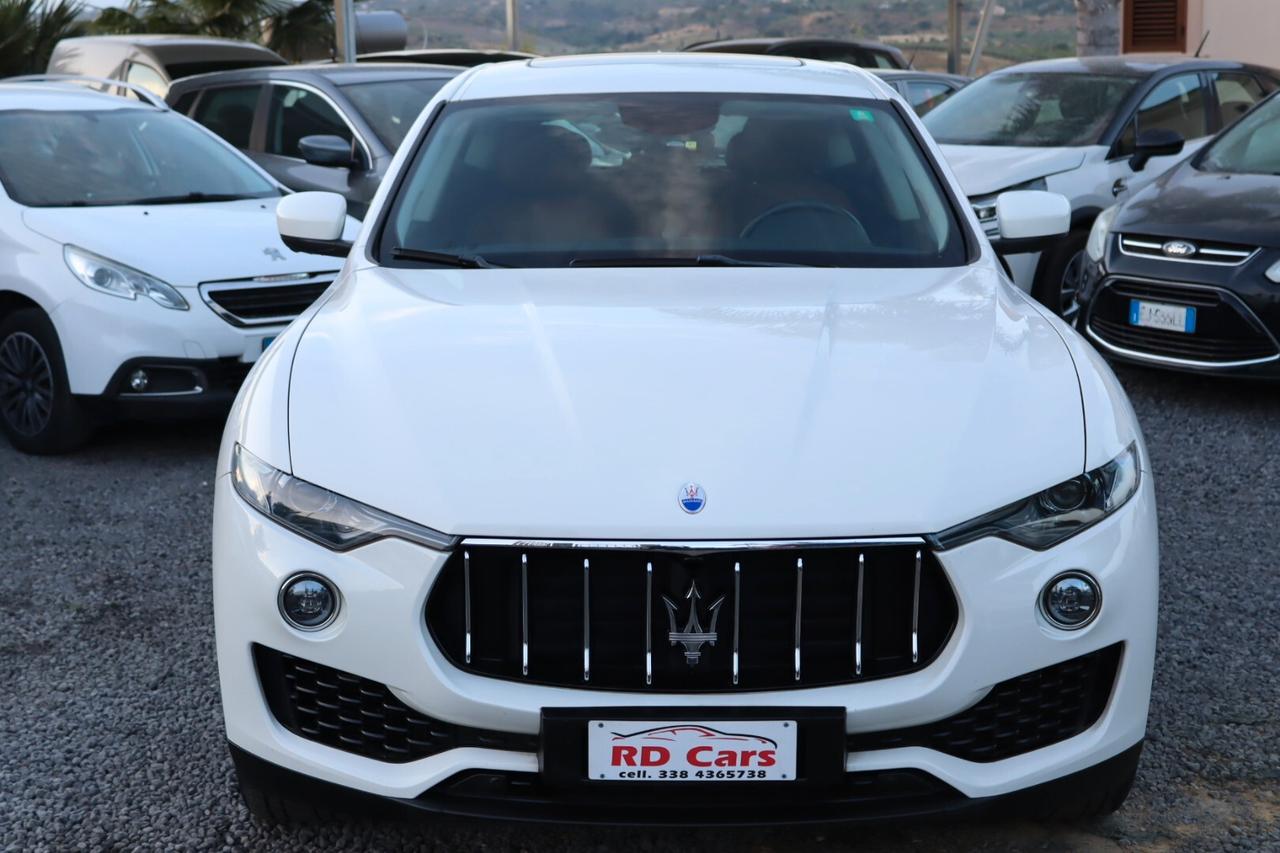 Maserati Levante V6 Diesel 275 CV AWD TETTUCCIO APRIBILE
