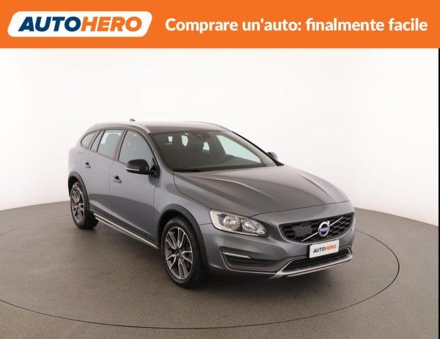 VOLVO V60 Cross Country D3 Momentum