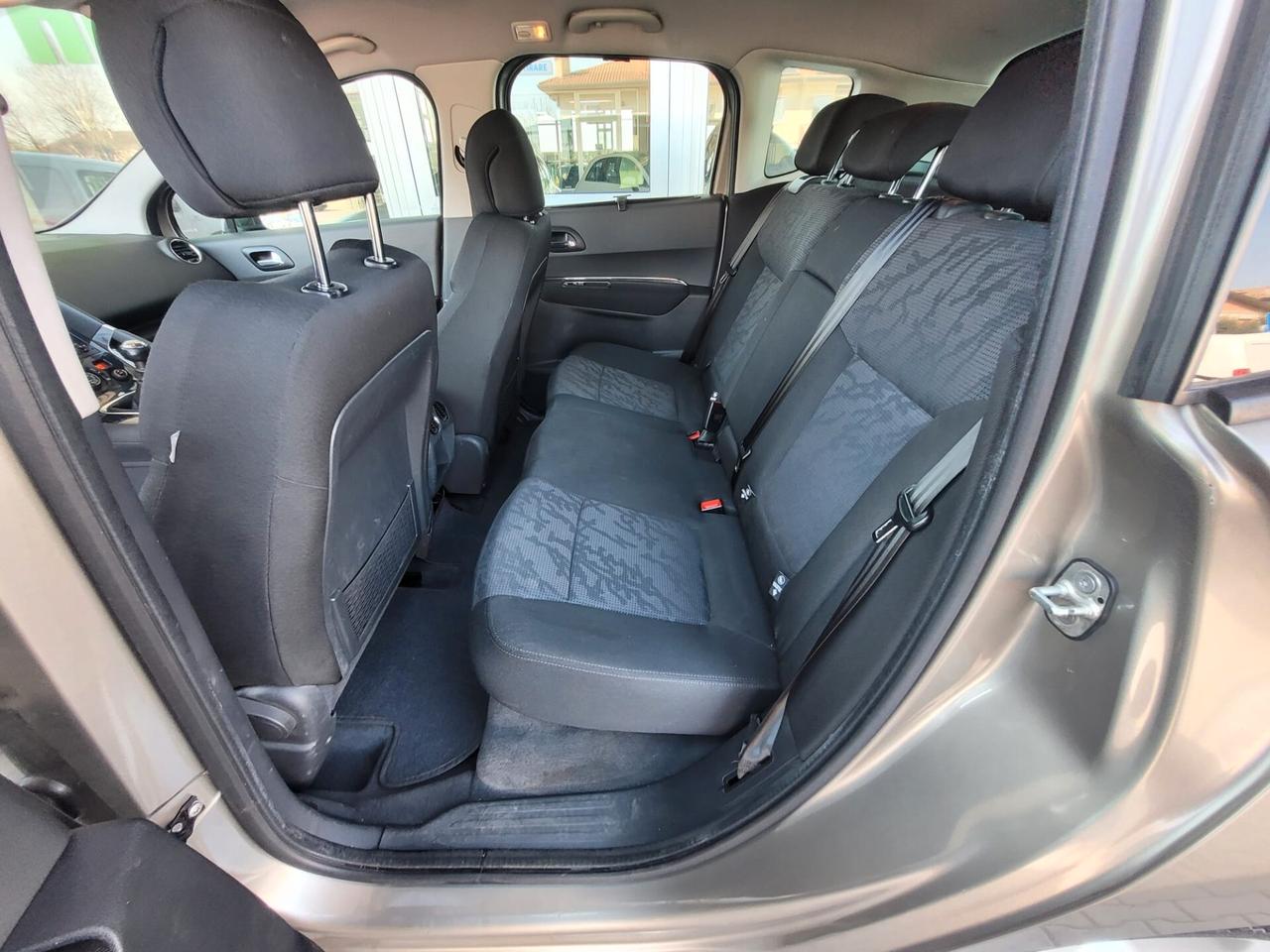 Peugeot 3008 1.6 HDi 110CV Premium