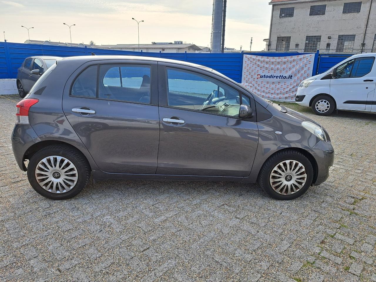 TOYOTA Yaris 1.4 D-4D 5p. Sol