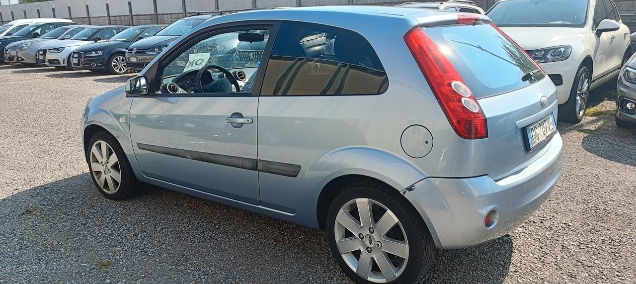 Ford Fiesta 1.2 16V 3p. Ghia