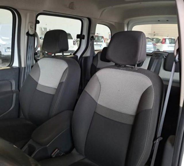 RENAULT Kangoo 1.5 dCi 116 CV 5 porte Life N1 Autocarro 5 posti