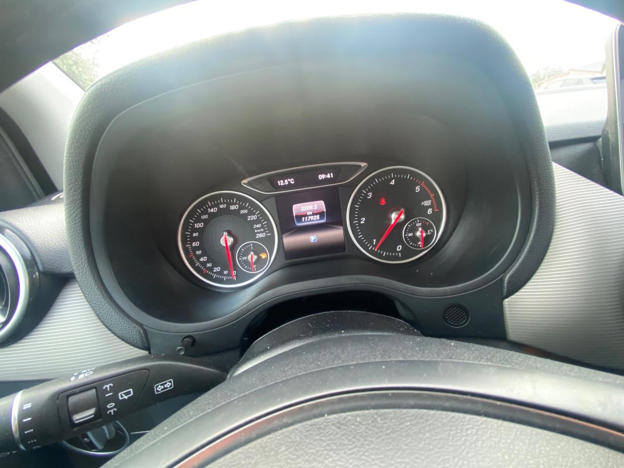 Mercedes-benz B 180 d Automatic Sport 109cv