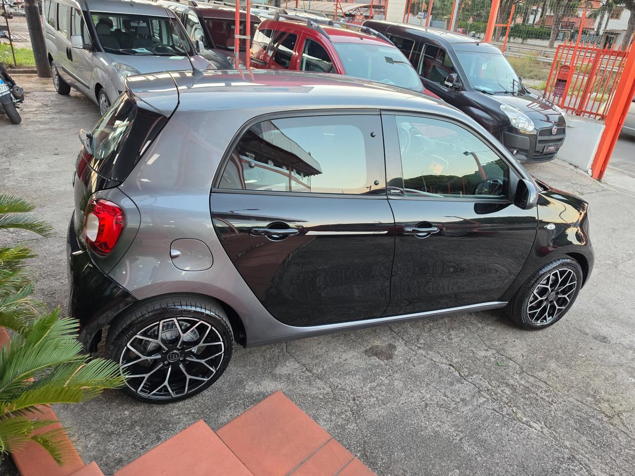 Smart Forfour 900 benzina 11/2016 Cv90 AUTOMATICA