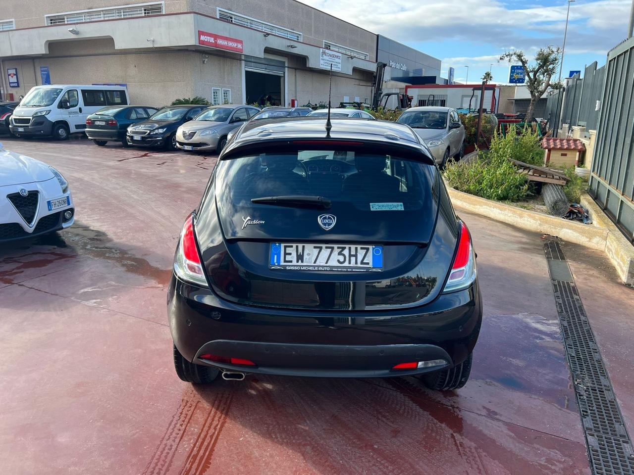 Lancia Ypsilon 1.2 69 CV 5 porte GPL Ecochic Platinum