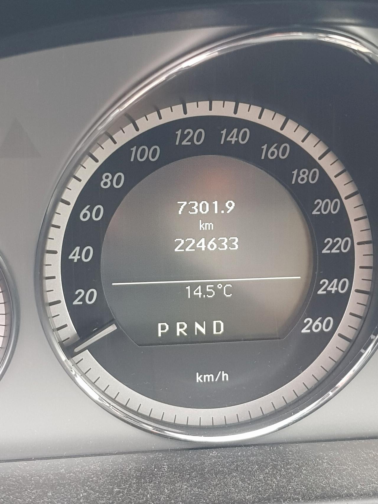 Mercedes-benz E 250 E 250 CDI Coupé BlueEFFICIENCY Avantgarde