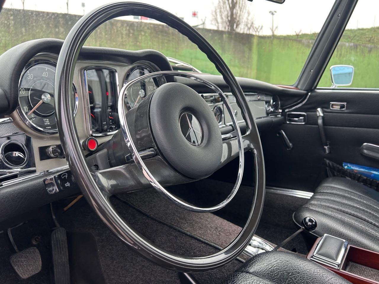 Mercedes-benz SL 280 Pagoda automatic