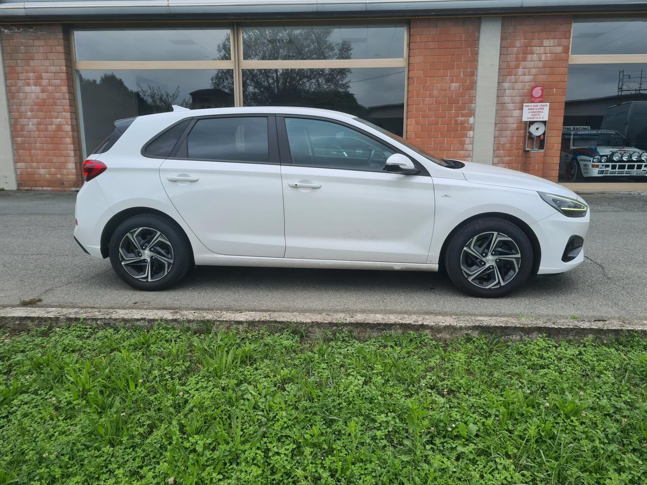 Hyundai i30 Fastback 1.6 CRDi 136 CV iMT 48V Prime