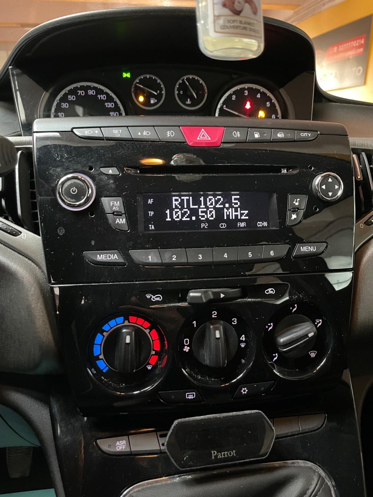 Lancia Ypsilon 0.9 Neopatentati Euro 5