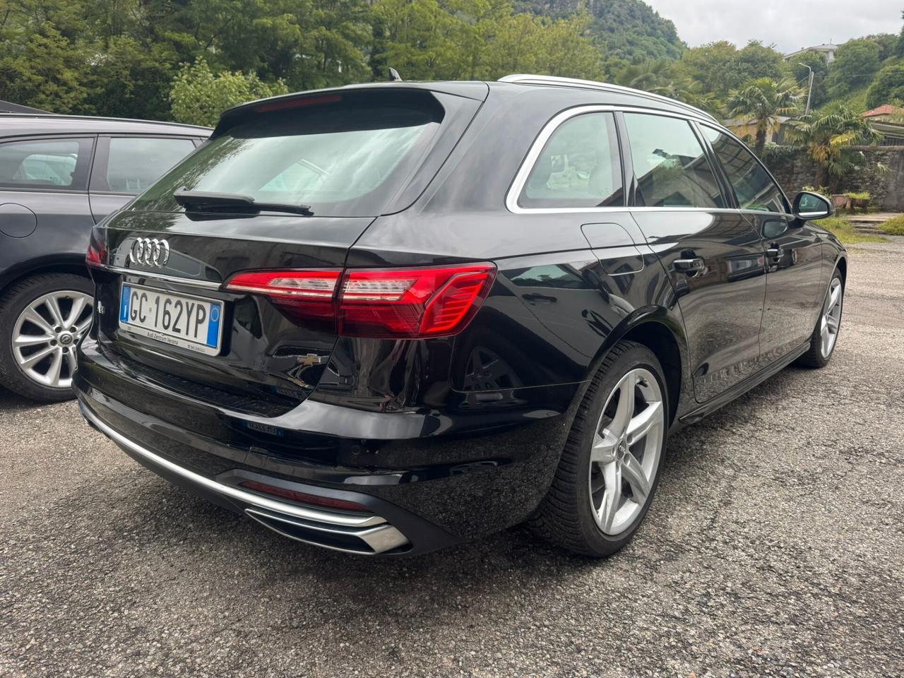 Audi A4 40 TDI S tronic line edition
