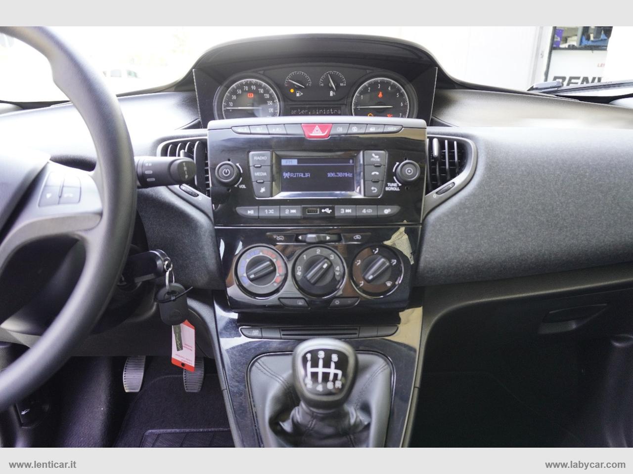 LANCIA Ypsilon 1.0 FireFly 5pS&S Hyb. Eco Silv.