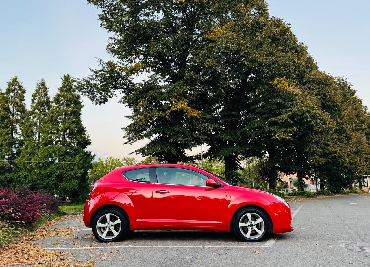 Alfa Romeo MiTo 1.6 JTDm 16V Distinctive Sport Pack