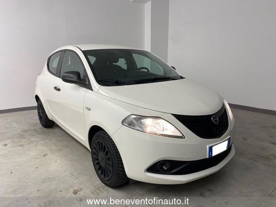 Lancia Ypsilon 1.0 FireFly 5 porte S&S Hybrid Gold